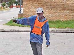 Some criminals pretend to be car guards or break into vehicles with their knowledge